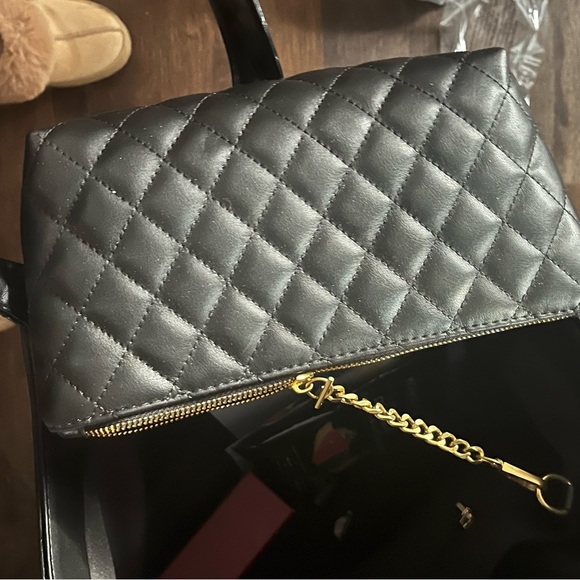Copy Yves Saint Laurent Black Quilted Tote with Gold Logo - Picture 2 of 3